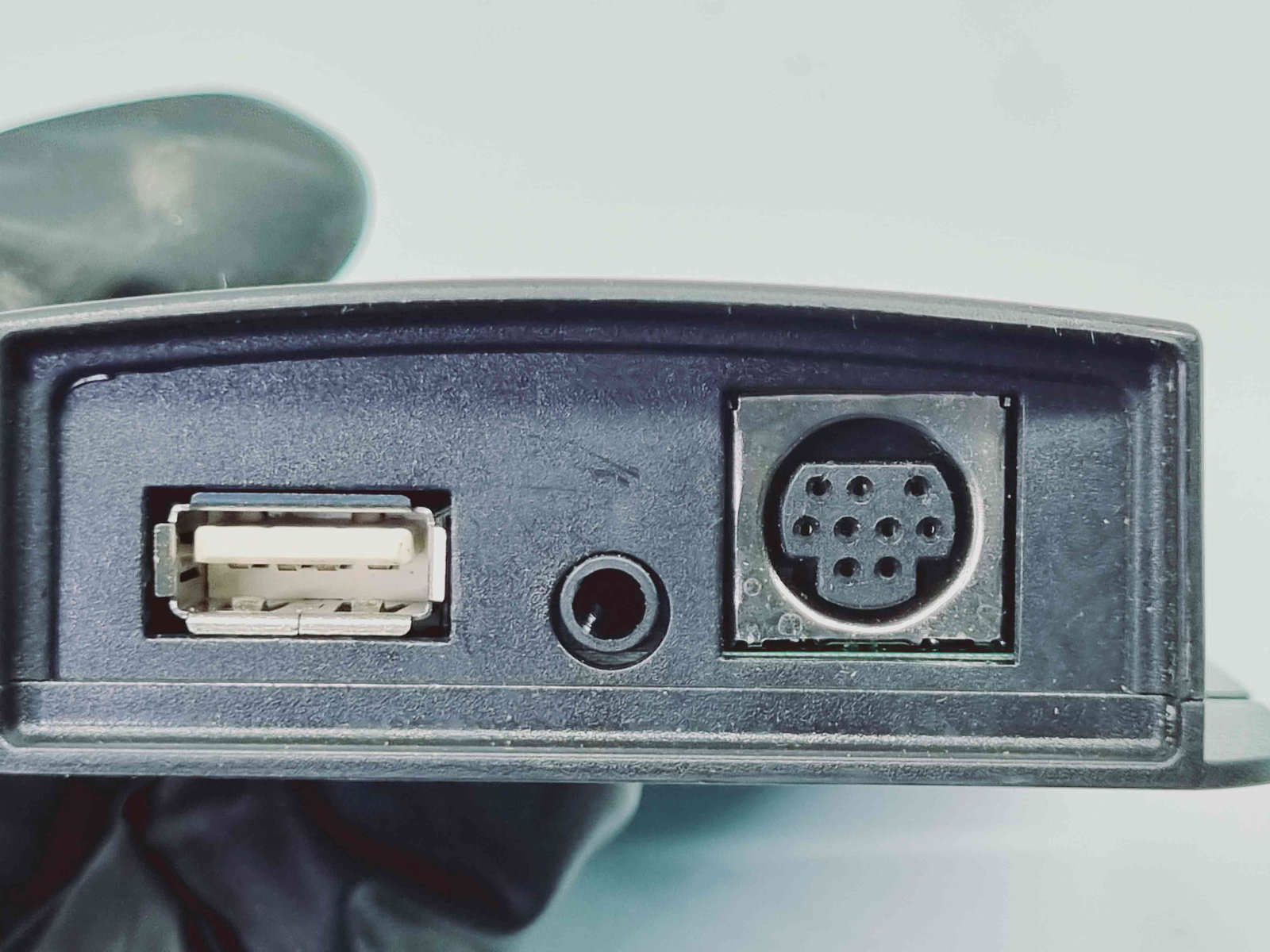 Conector auxiliar USB Renault Laguna 3 Combi [Fabr 2007-2015] 7711423607 - imagine 2