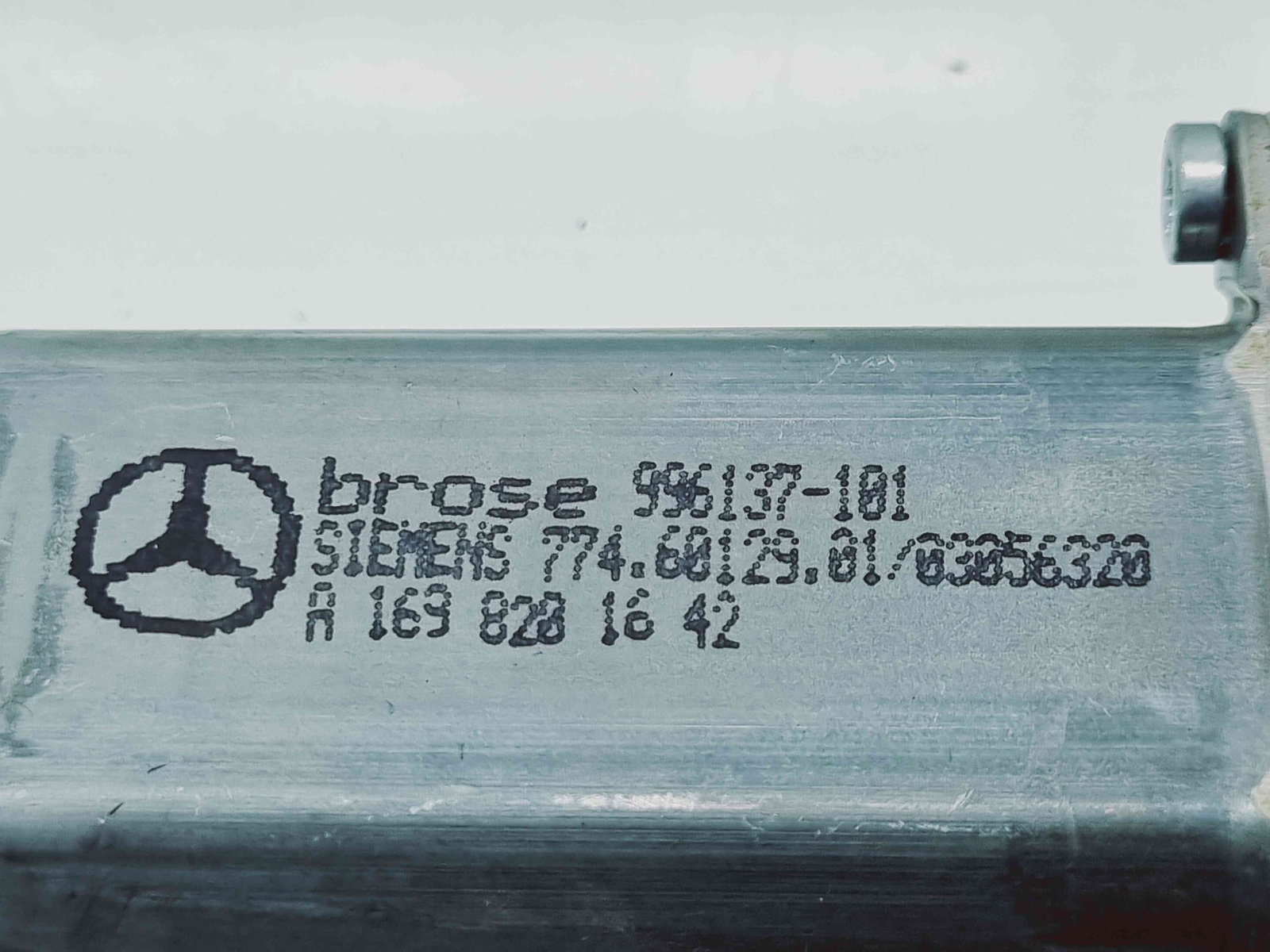 Motoras geam dreapta fata Mercedes Clasa A (W168) [Fabr 1997-2004] A1698201642 - imagine 1