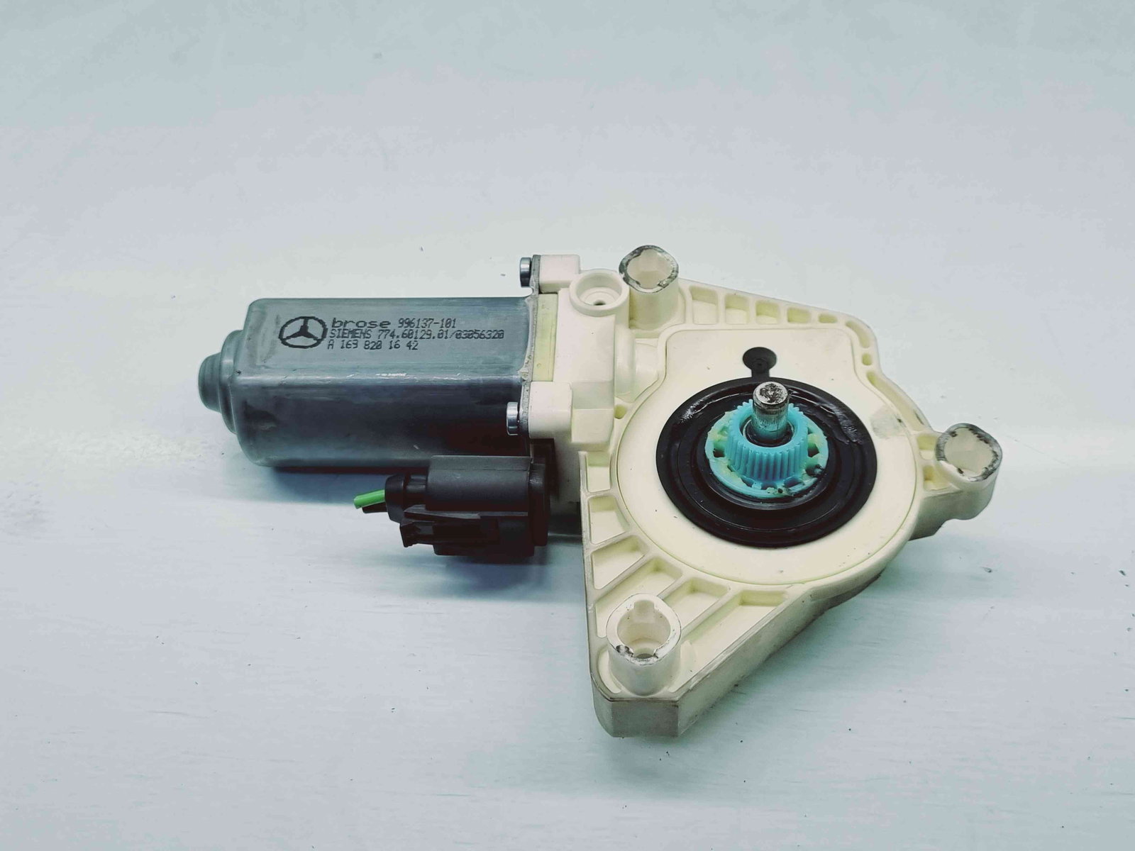 Motoras geam dreapta fata Mercedes Clasa A (W168) [Fabr 1997-2004] A1698201642 - imagine 4