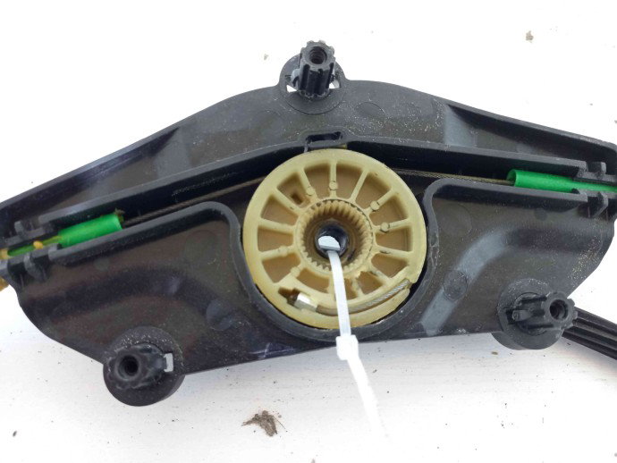 Macara geam dreapta fata AUDI A4 B8 2.0 IDT 8K0837462 2008-2015