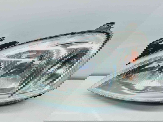   Far stanga Opel Corsa C (F08, F68) [Fabr 2000-2005] 13115006