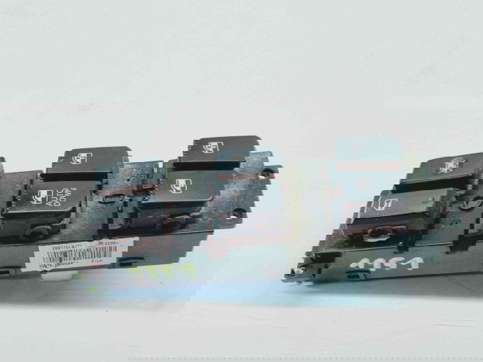   Butoane comanda geamuri sofer Hyundai Santa Fe 2 (CM) [Fabr 2005-2012] 93570-2B000