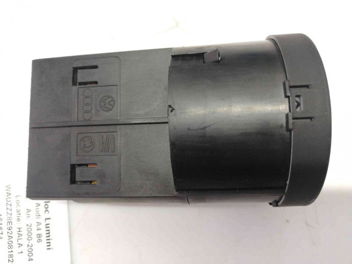 Bloc lumini Audi A4 B6 1.9 AWX 8E0941531A 2000-2004