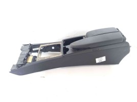 Consola centrala Mercedes C220 (W204) 3.0 CDI A2046800750 2007-2014