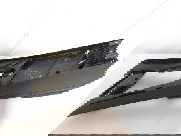 Consola centrala Mercedes C220 (W204) 3.0 CDI A2046800750 2007-2014