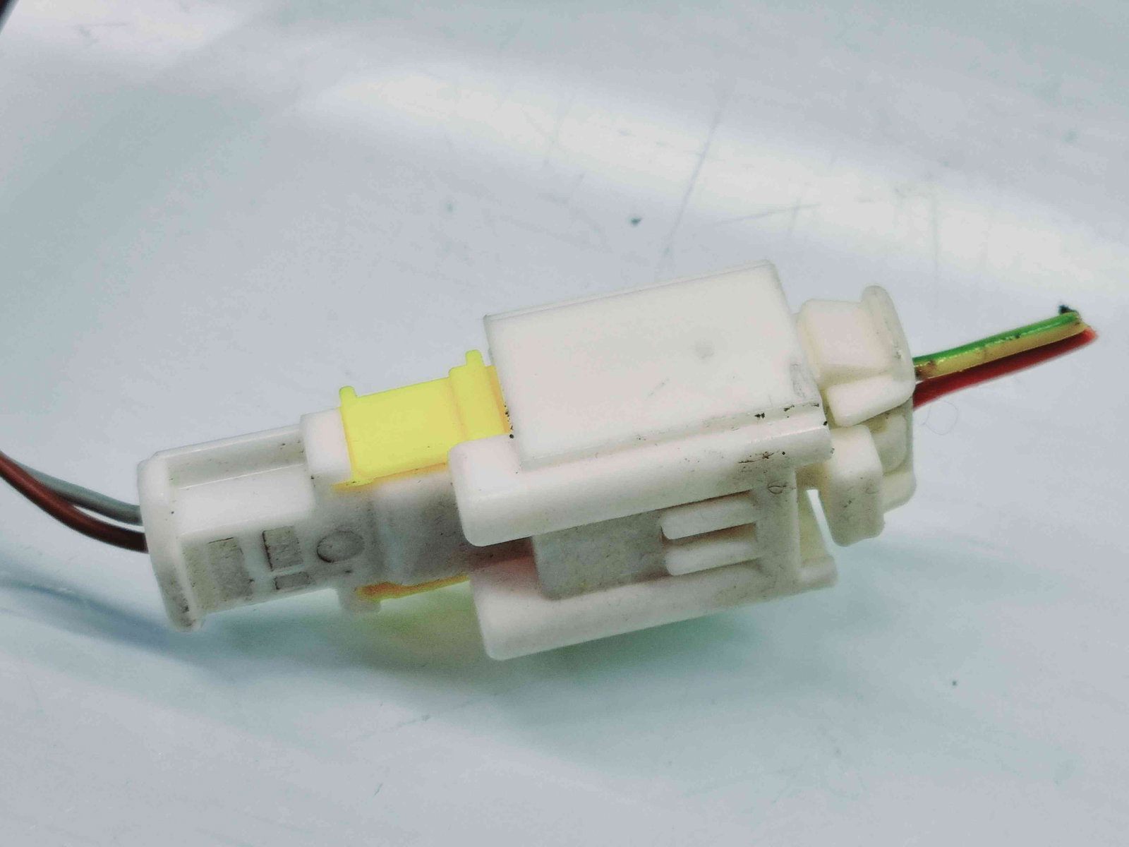 Capsa centura dreapta fata Peugeot 3008 [Fabr 2009-2016] 9681989580 - imagine 2