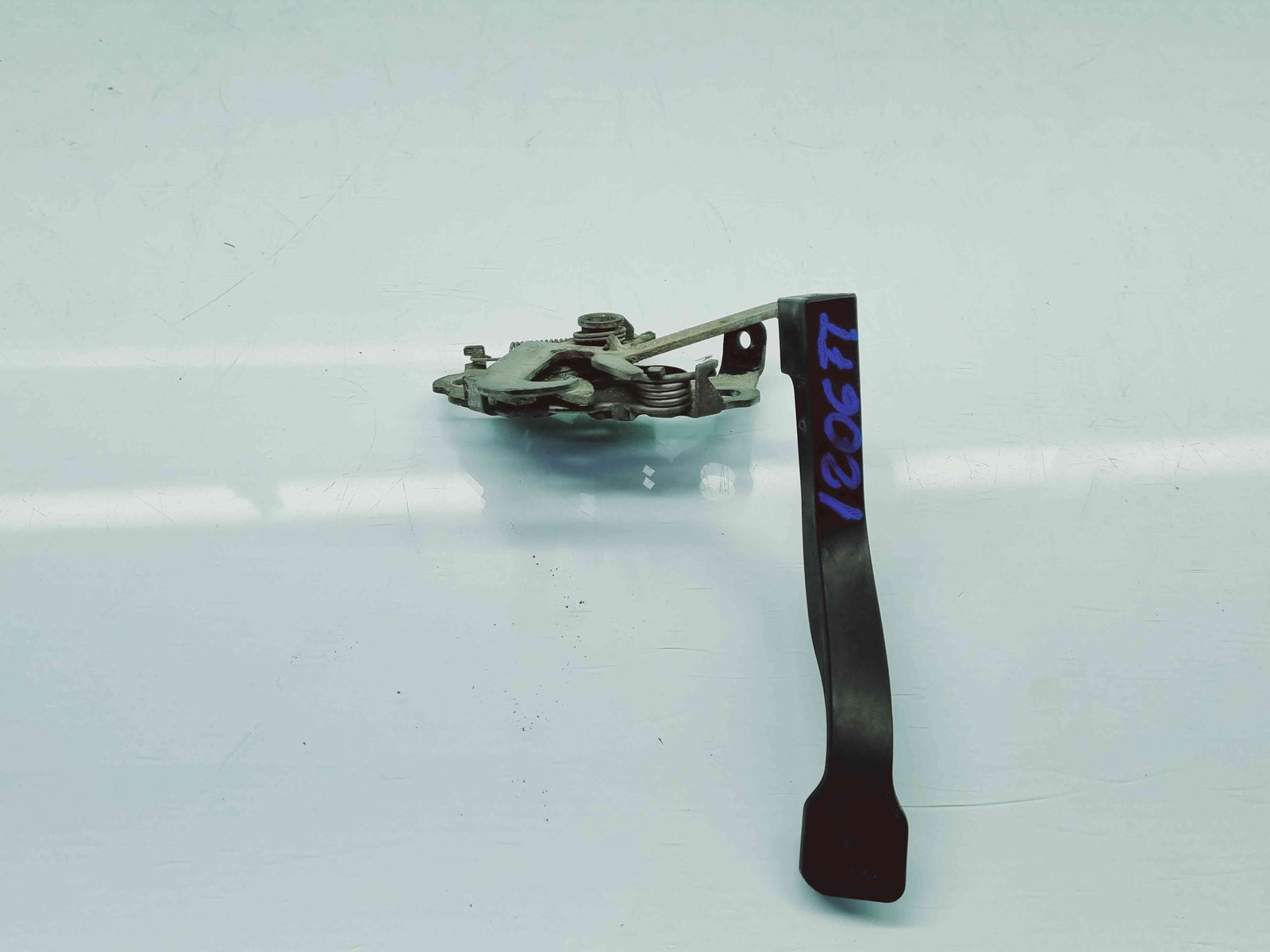 Maner deschidere capota Peugeot 3008 [Fabr 2009-2016] OEM - imagine 1