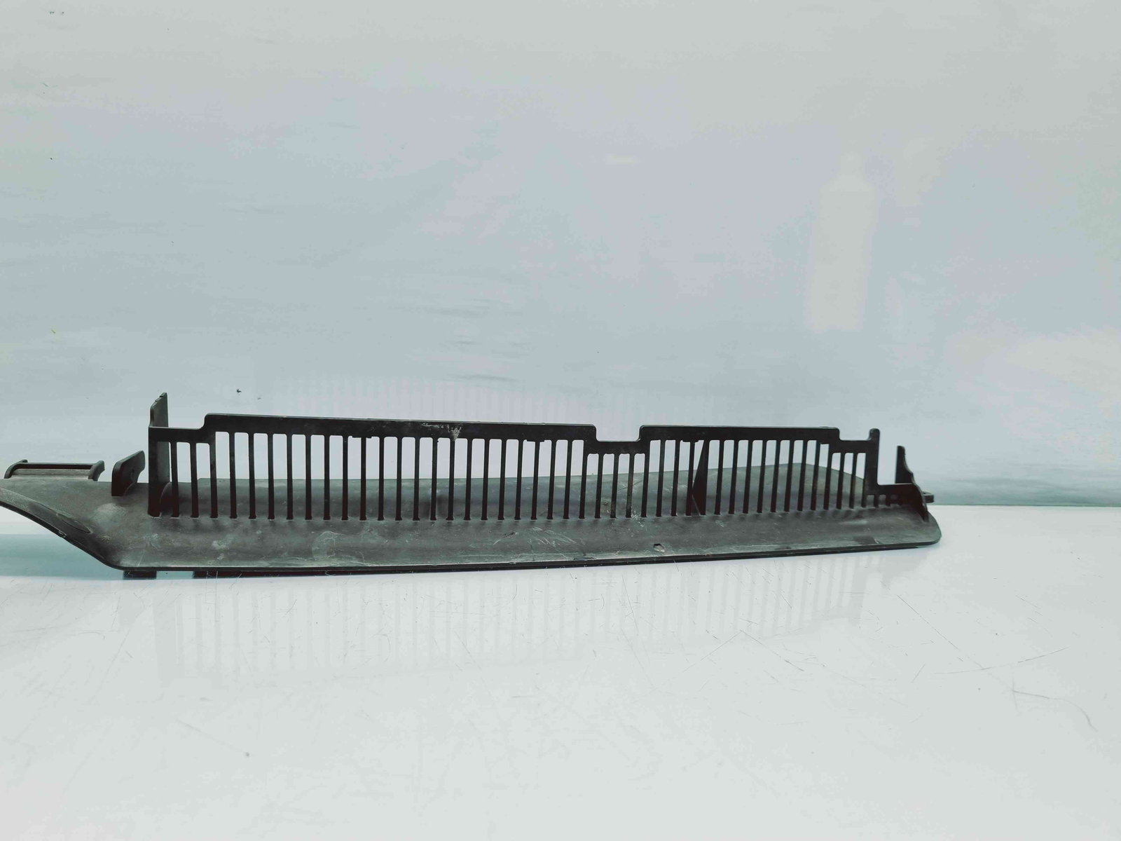 Deflector aer Volkswagen Passat B6 Variant (3C5) [Fabr 2005-2010] 3C0121330 - imagine 2