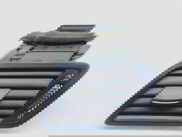   Grila aerisire stanga Volkswagen Passat B6 Variant (3C5) [Fabr 2005-2010] 3C1819701E