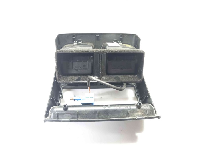 Grila aerisire centrala Mercedes C220 (W204) 3.0 CDI A2048301054 2007-2014