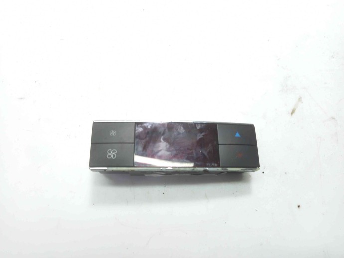 Display AC Mercedes C220 (W204) 2.2 CDI 2048301490 2007-2014