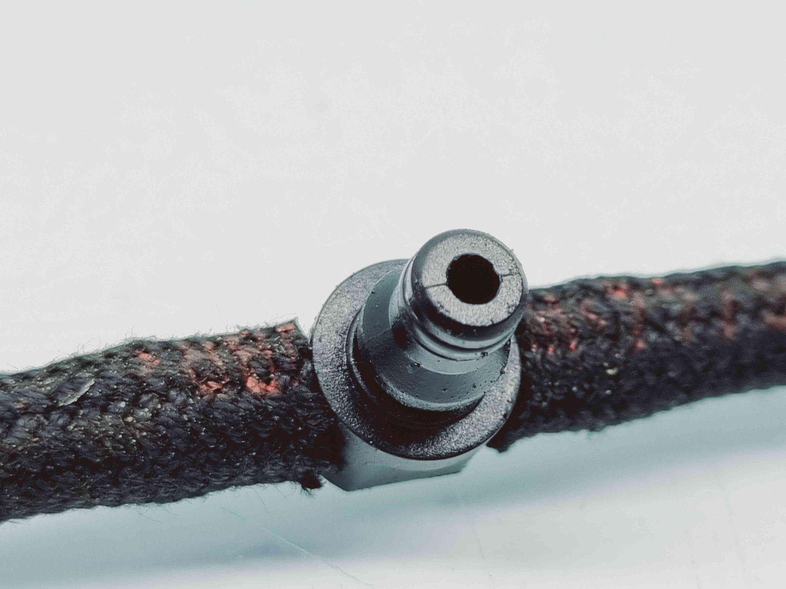 Conducta retur injectoare Bmw 5 (E60) [Fabr 2004-2010] OEM 2.5 M57 130KW / 177CP 2.5 M57 130KW / 177CP - imagine 4