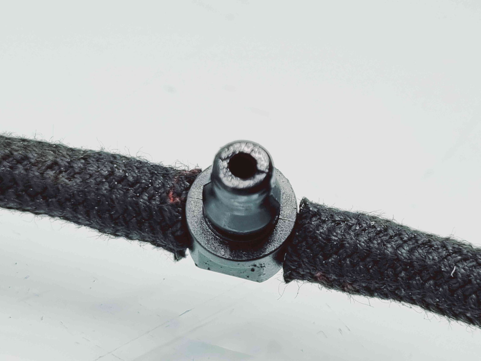 Conducta retur injectoare Bmw 5 (E60) [Fabr 2004-2010] OEM 2.5 M57 130KW / 177CP 2.5 M57 130KW / 177CP - imagine 7