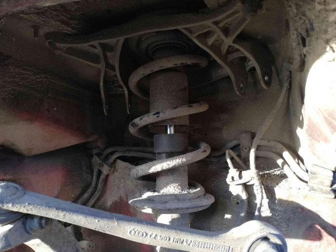 Amortizor dreapta fata Audi A5 2.7 CAMA OEM 2007-2015