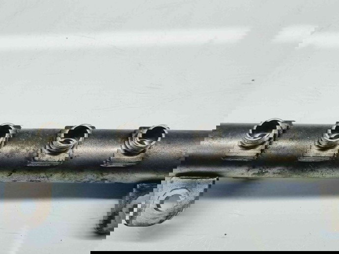 Rampa injectoare Alfa Romeo 147 (937) [Fabr 2001-2010] 55209575 | 0445214058 1.9 JTD 618247110KW / 150CP