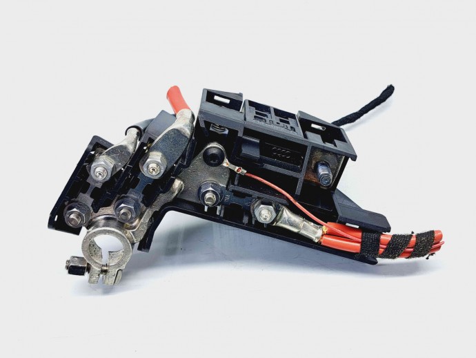  Borna baterie (+) cu capsa Audi A4 (8K5, B8) Avant [Fabr 2008-2015] 4F0915519 