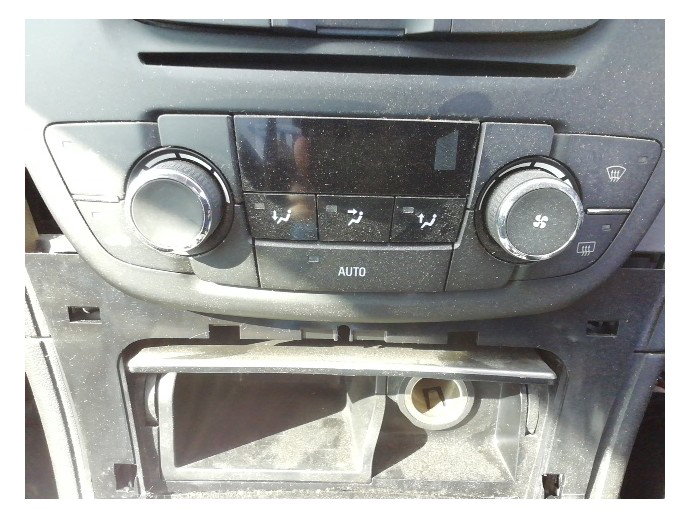 Panou AC Opel Insignia 2.0 diesel OEM 2008-2016