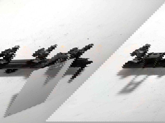 Rampa injectoare Dacia Logan 1.2 8200367230 2004-2012