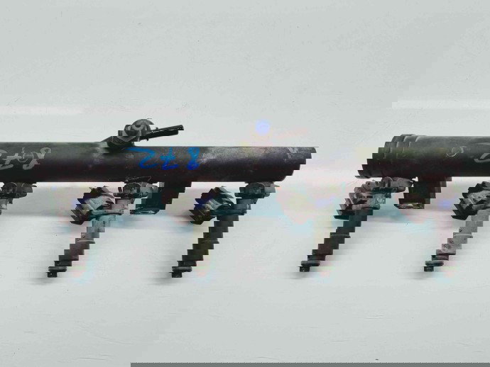 Rampa injectoare Peugeot 307 CC (3B) [Fabr 2003-2009] 9628084680 2.0 Benz RFJ 103KW / 140CP 2.0 Benz RFJ 103KW / 140CP