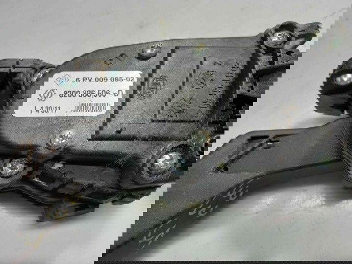 Pedala acceleratie Dacia Logan 1.2 8200386506 2004-2012