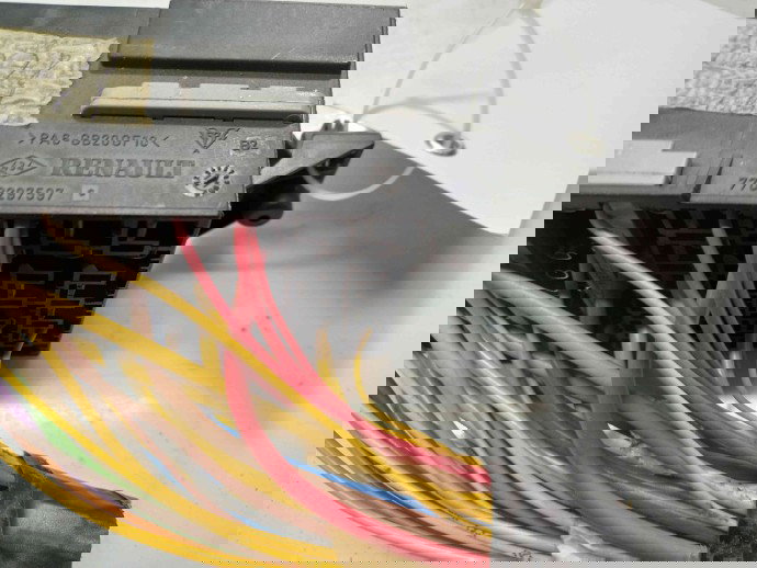 Panou sigurante Dacia Logan 1.2 7703297597 2004-2012