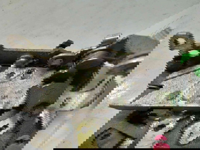 Broasca usa stanga fata Dacia Logan 1.2 8200928445 2004-2012