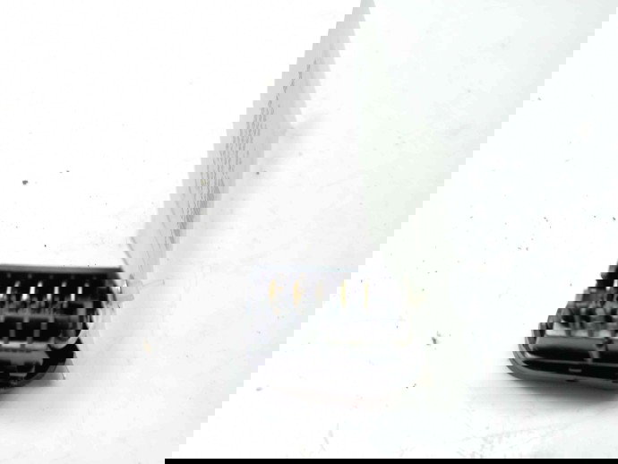 Buton dezaburire parbriz Dacia Logan 1.2 OEM 2004-2012