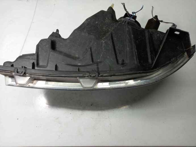 Far dreapta Dacia Logan 1.2 8200744754 2004-2012