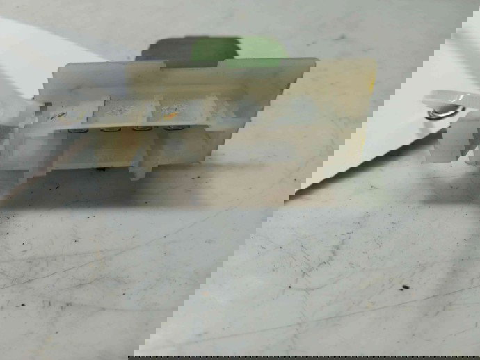 Releu ventilator bord Dacia Logan 1.2 N102463E 2004-2012