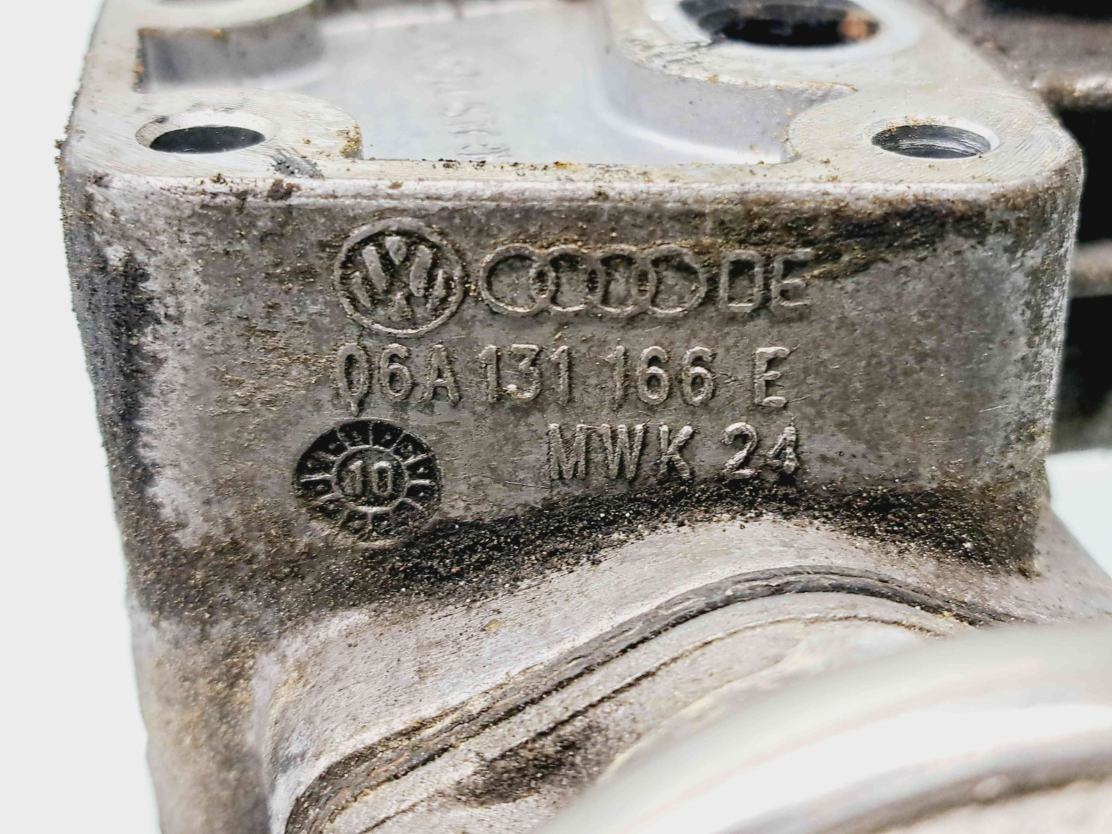 EGR 06A131166E, Audi A3 (8P1) 1.6 benz, BSE - imagine 1