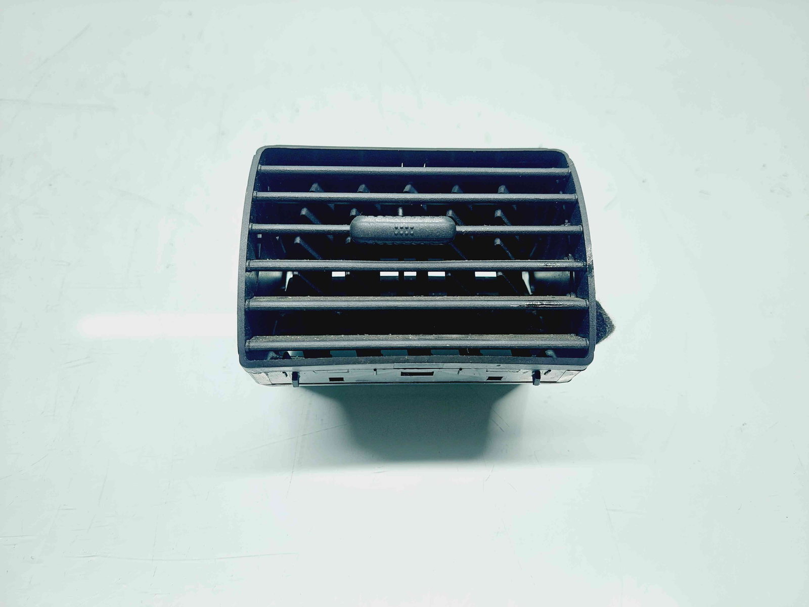 Grila aerisire centrala Volkswagen Fox (5Z1, 5Z3) [Fabr 2003-2011] 5Z0819728