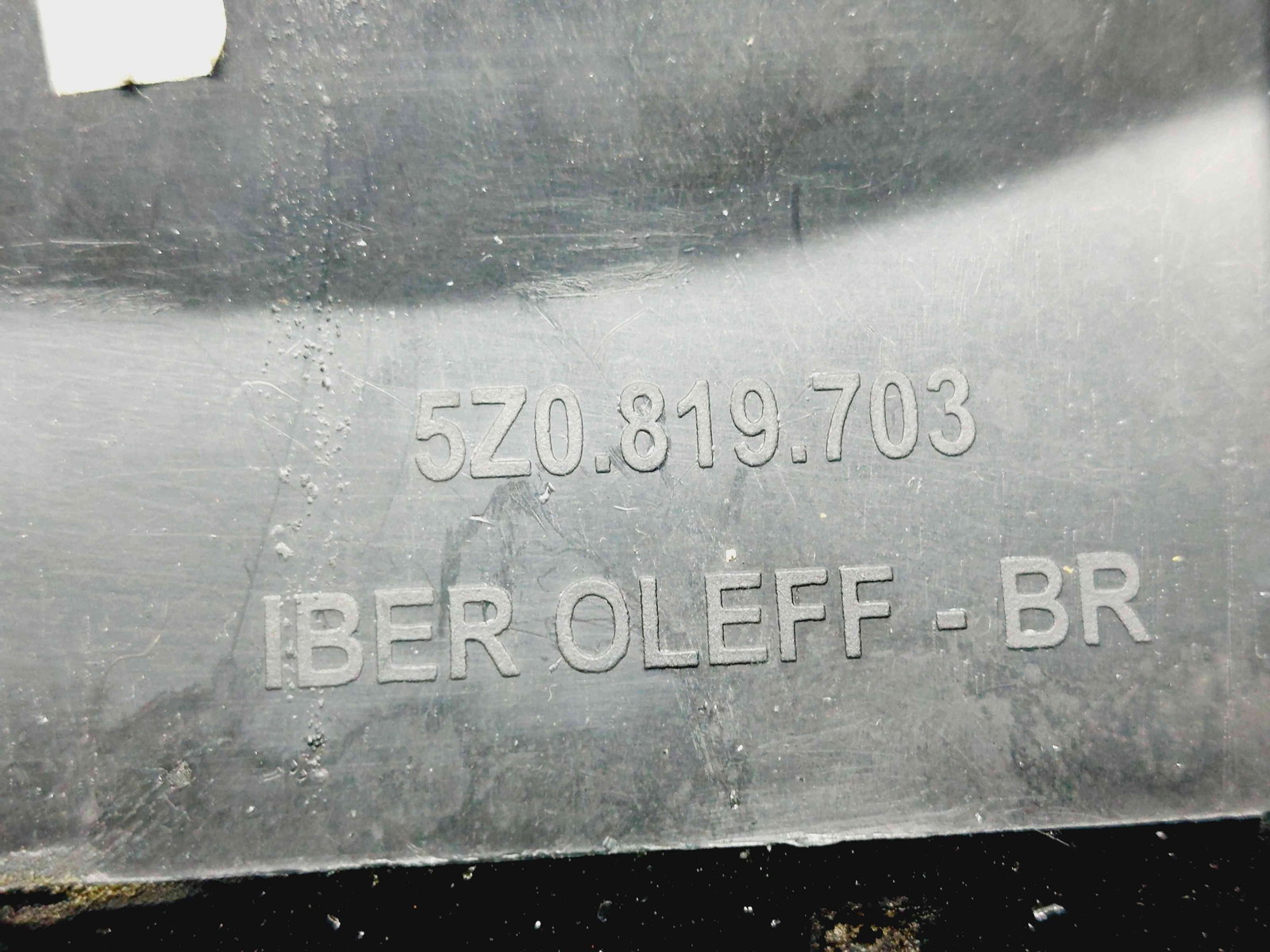 Grila aerisire stanga Volkswagen Fox (5Z1, 5Z3) [Fabr 2003-2011] 5Z0819703 - imagine 5