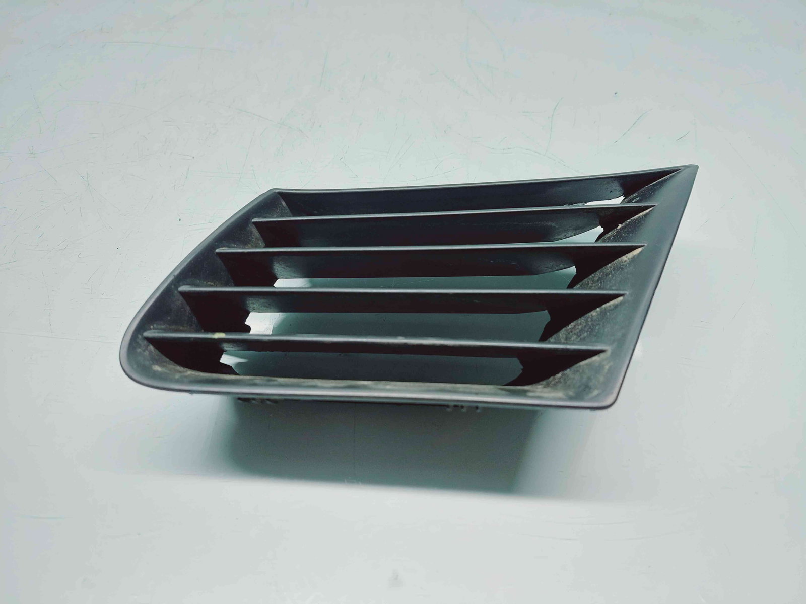 Grila bara fata Seat Cordoba (6L2) [Fabr 2002-2009] 6L0853677 - imagine 1