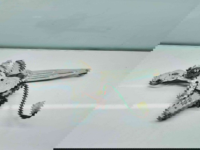 Macara electrica geam dreapta spate MITSUBISHI L200 Facelift [Fabr 2002-2006] MR144538