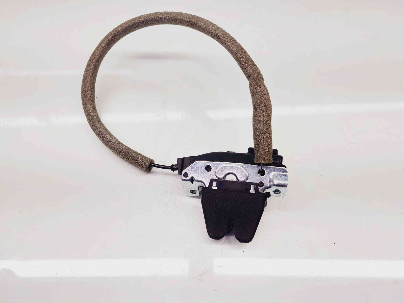 Broasca capota spate Mercedes Clasa E (W212) [Fabr 2009-2016] A2047500185 - imagine 1