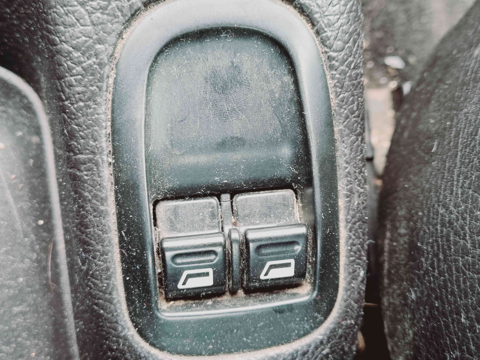 Butoane comanda geamuri sofer Peugeot 206 [Fabr 1998-2009] OEM - imagine 2