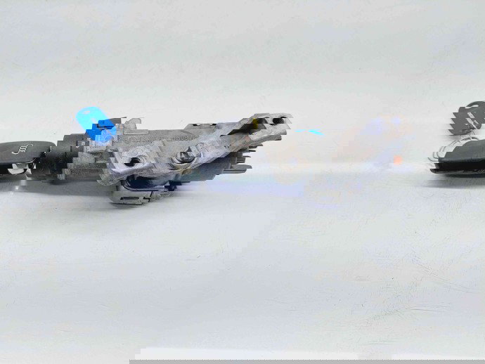   Contact cu cheie Audi A4 (8E5, B6) Avant [Fabr 2001-2004] 4B0905851G  1.6 Benz ALZ75KW / 102CP  1.6 Benz ALZ75KW / 102CP