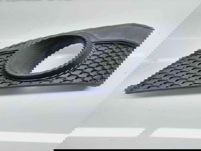 Grila proiector stanga Chevrolet Captiva (T100) [Fabr 2006-2018] 96945170