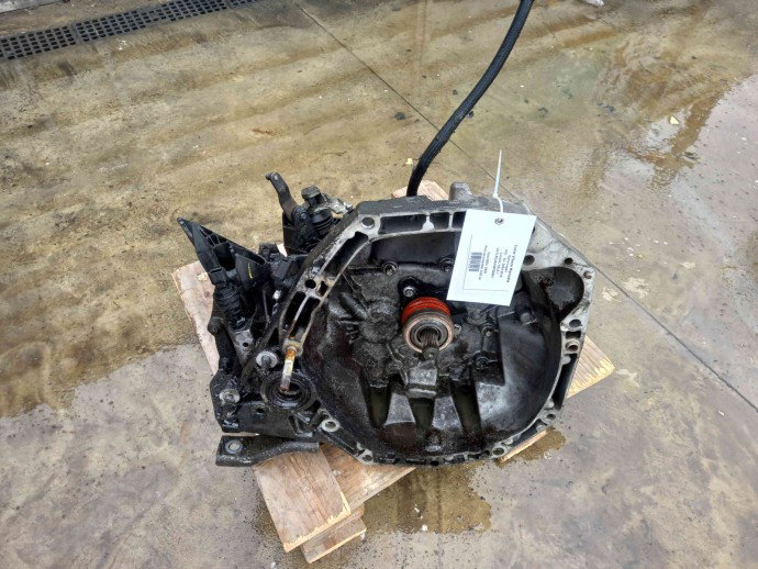 Cutie viteze manuala Dacia Logan 1.5 DCI OEM 2004-2012
