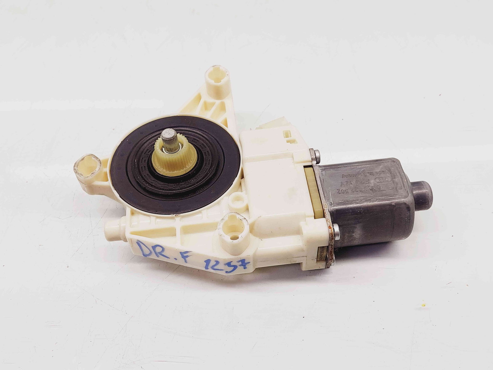 Motoras geam dreapta fata Mercedes Clasa E (W212) [Fabr 2009-2016] A2048200242 - imagine 1