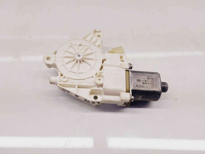 Motoras geam stanga fata Mercedes Clasa E (W212) [Fabr 2009-2016] A2048200142