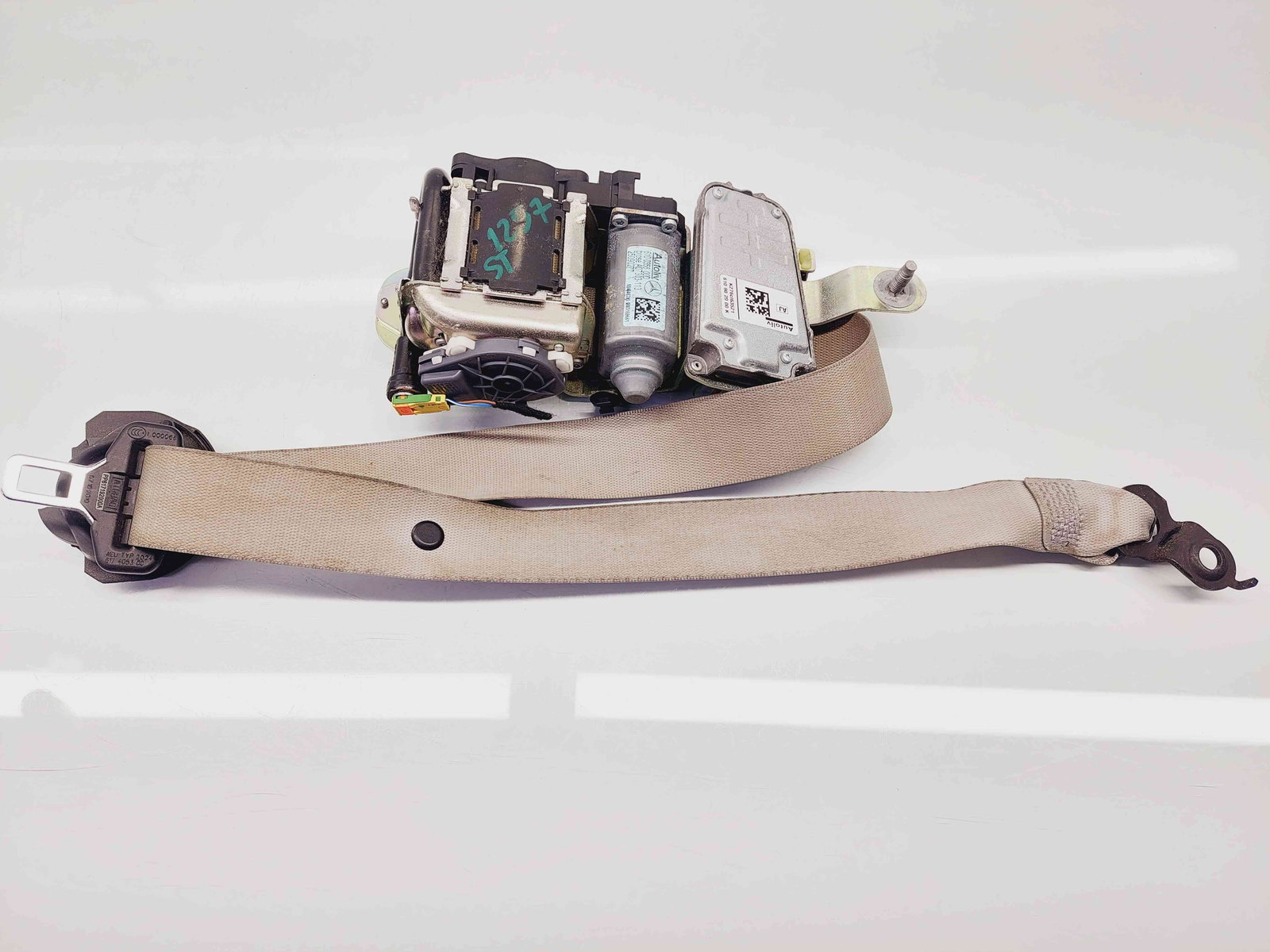 Centura stanga fata Mercedes Clasa E (W212) [Fabr 2009-2016] 610035800D - imagine 1