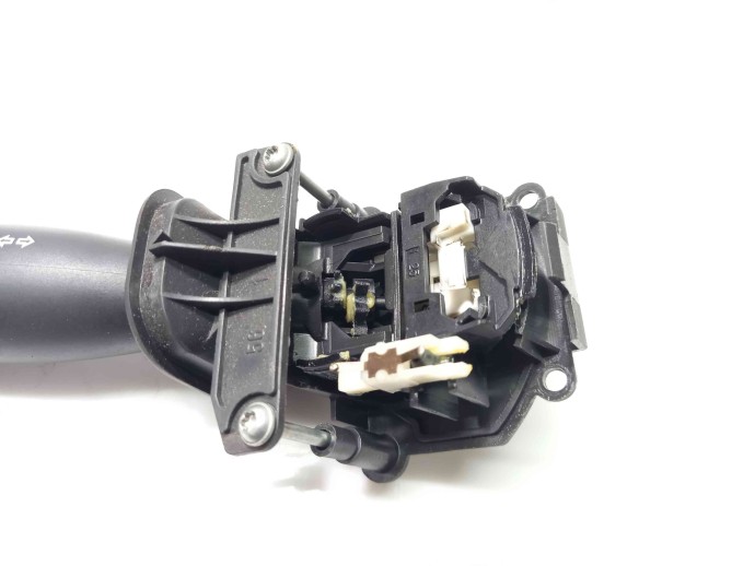 Maneta semnalizare Renault Megane 2 1.6 K4M OEM 2003-2008