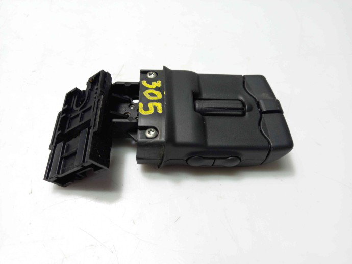 Maneta comenzi radio Renault Megane 2 1.6 K4M 820021646 2003-2008