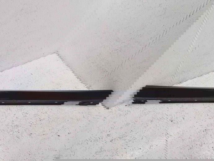 Prag lateral dreapta Mercedes Clasa E (W212) [Fabr 2009-2016] A2126900840 | 197 NEGRU OBSIDI