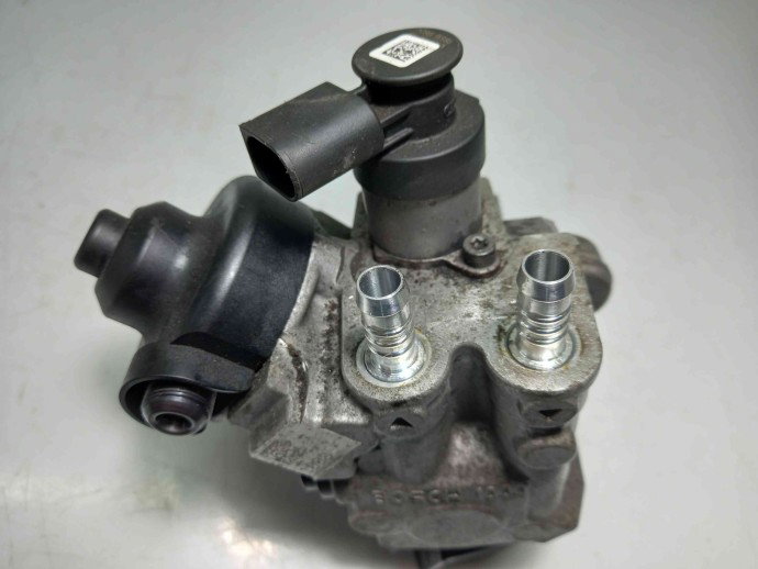 Pompa inalta presiune Audi A4 B8 2.0 CAGA 03L130755 2008-2015