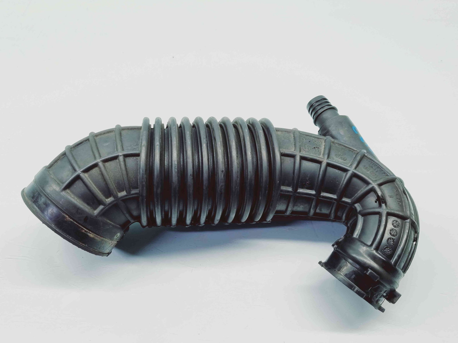 Furtun intercooler Seat Exeo (3R2) [Fabr 2008-2013] 8E0129615Q 2.0 TDI CAGA 105KW / 143CP 2.0 TDI CAGA 105KW / 143CP