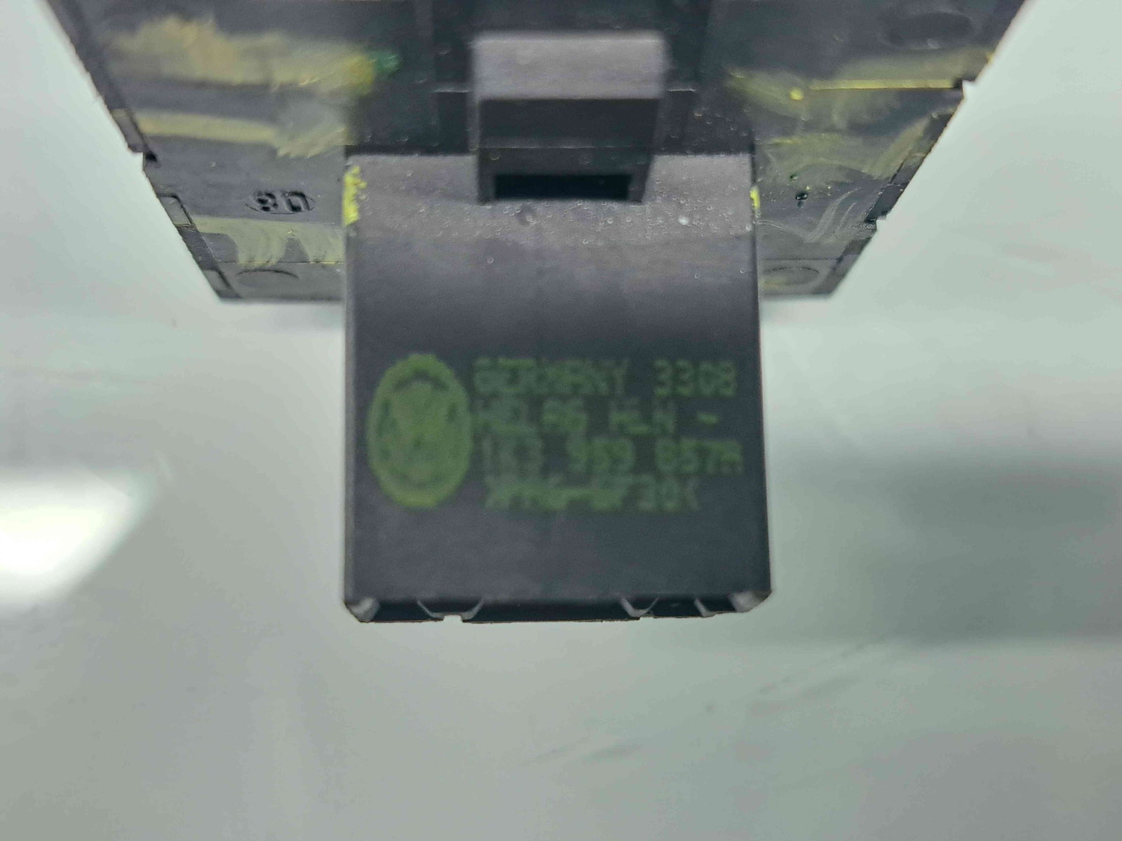 Butoane comanda geamuri sofer Volkswagen Golf 6 (5K1) [Fabr 2009-2013] 1K3959857A - imagine 2