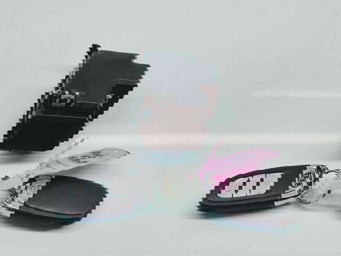   Contact cu cheie Audi A5 Sportback (8TA) [Fabr 2009-2015] 8K0909131D  2.0 TDI CSUB100KW / 134CP  2.0 TDI CSUB100KW / 134CP