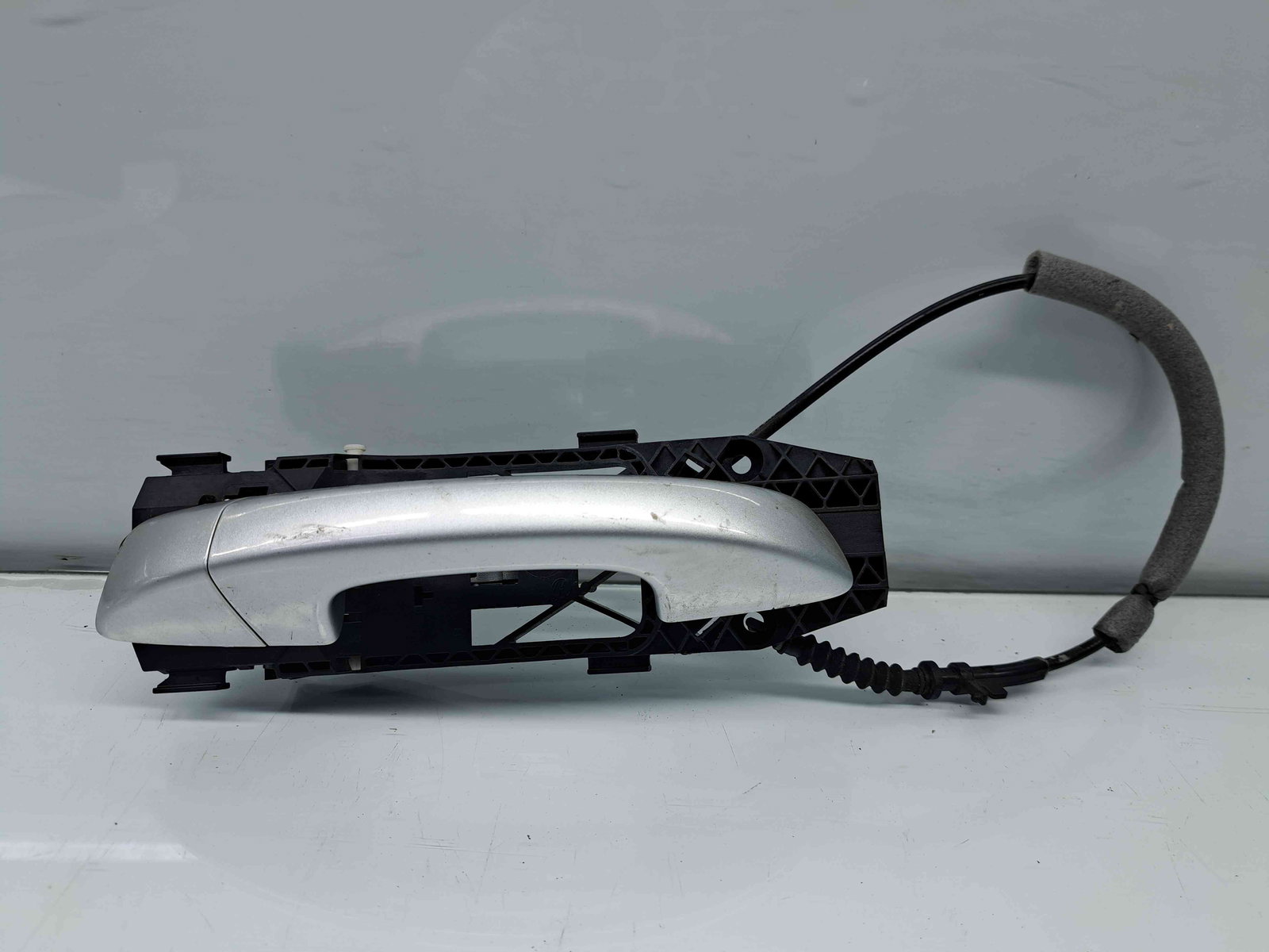 Maner usa stanga fata Volkswagen Golf 6 (5K1) [Fabr 2009-2013] LA7W